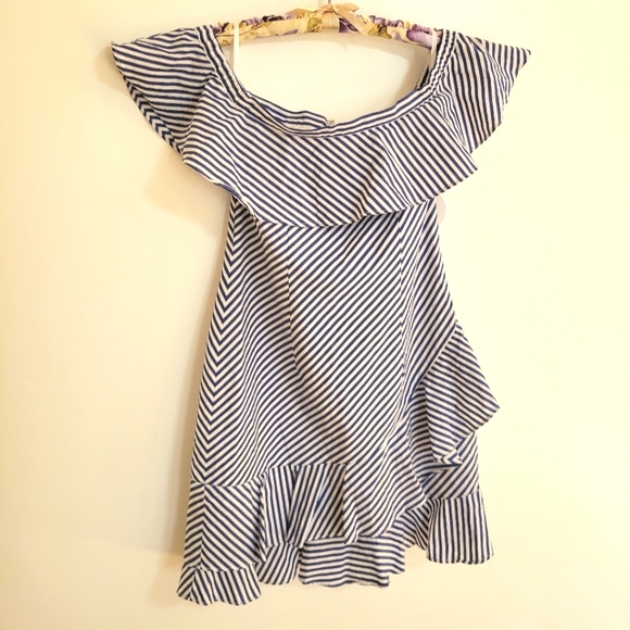 NWT About Us Off Shoulder Ruffle Striped Dress Sz Med - Picture 5 of 10